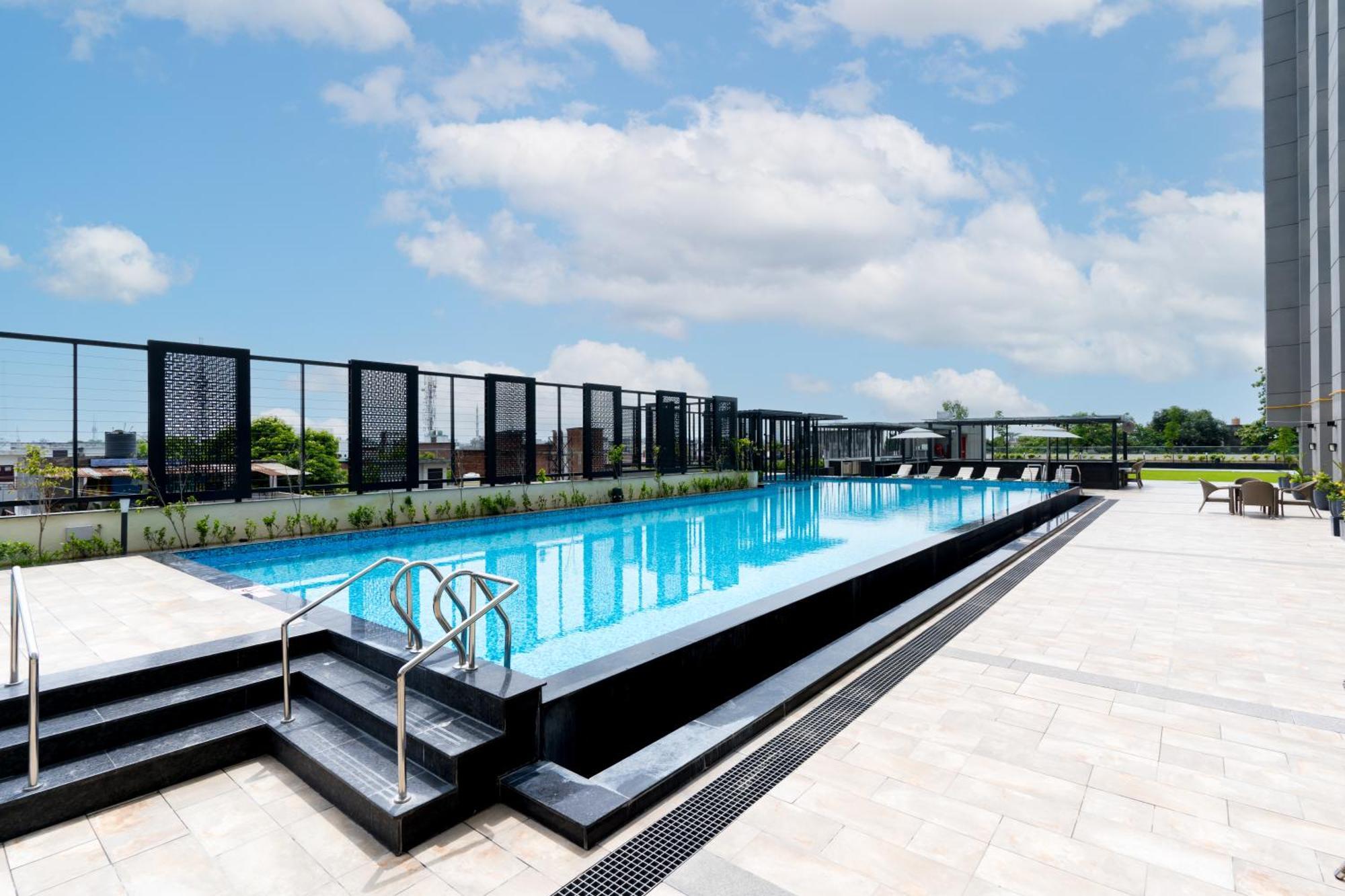 Holiday Inn Lucknow Airport By Ihg Εξωτερικό φωτογραφία