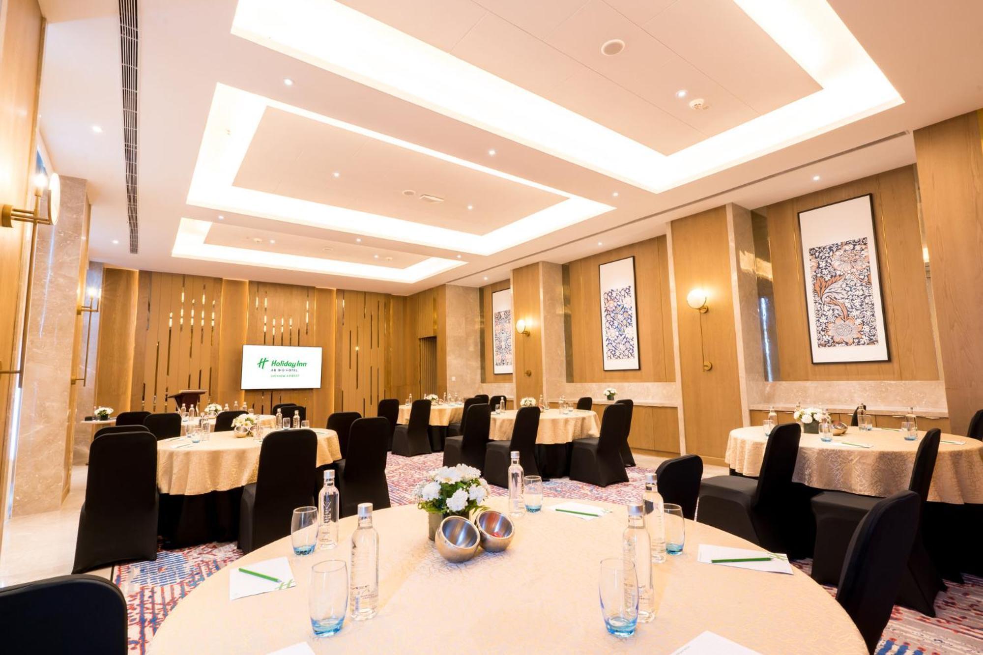 Holiday Inn Lucknow Airport By Ihg Εξωτερικό φωτογραφία
