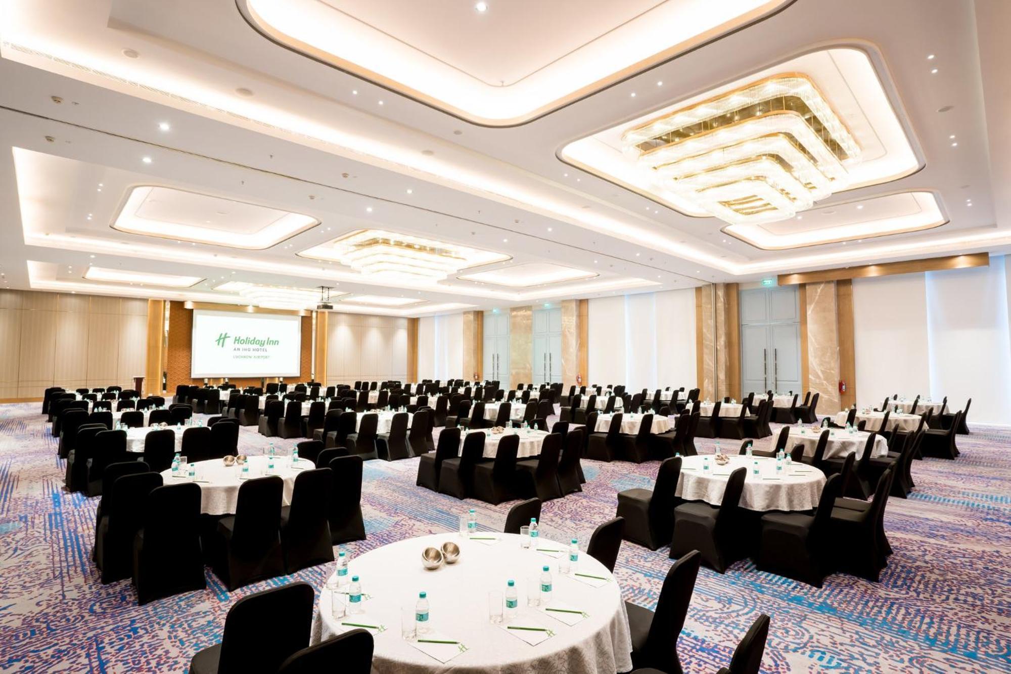 Holiday Inn Lucknow Airport By Ihg Εξωτερικό φωτογραφία
