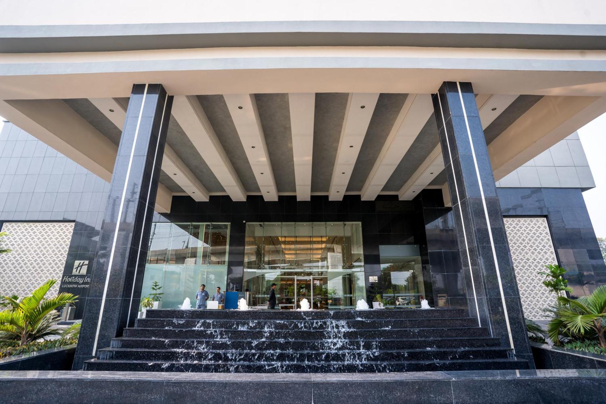Holiday Inn Lucknow Airport By Ihg Εξωτερικό φωτογραφία