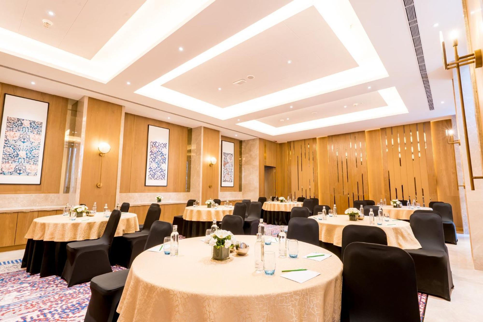 Holiday Inn Lucknow Airport By Ihg Εξωτερικό φωτογραφία